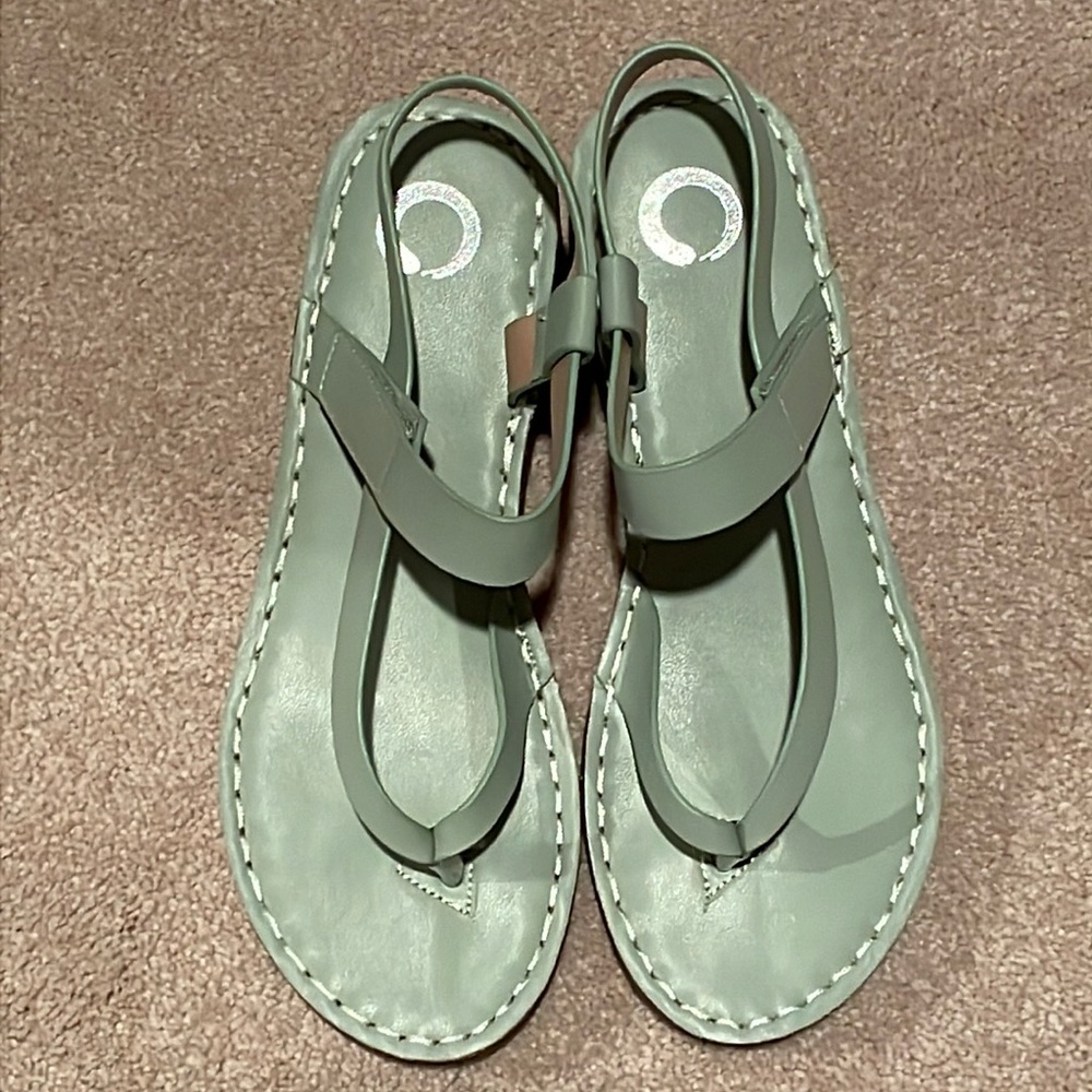 Journee collection McCal sandals new
